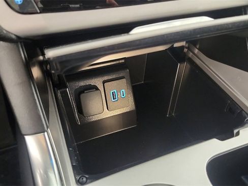 Used 2023 Ford Explorer XLT w/ Equipment Group 202A image 18