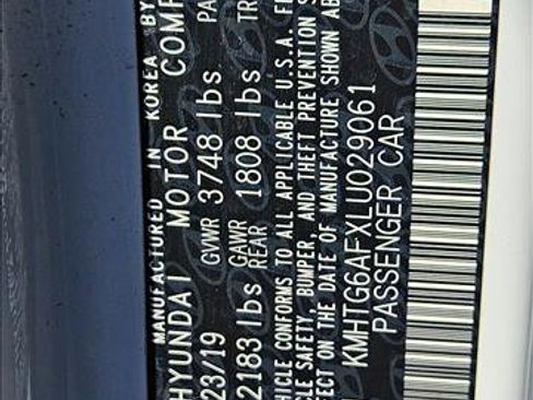 Used 2020 Hyundai Veloster 2.0 image 15