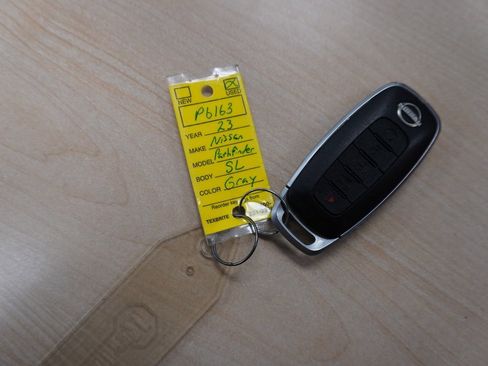 Used 2023 Nissan Pathfinder SL image 30