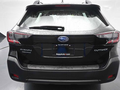 Used 2024 Subaru Outback AWD/4WD image 5