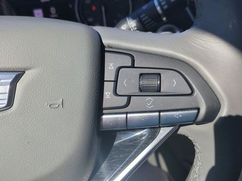 Used 2023 Cadillac XT6 Premium Luxury w/ Technology Package image 12