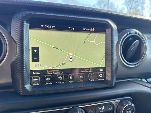 Used 2022 Jeep Gladiator Willys image 19