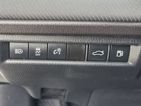 Used 2025 Toyota Camry SE FWD image 25