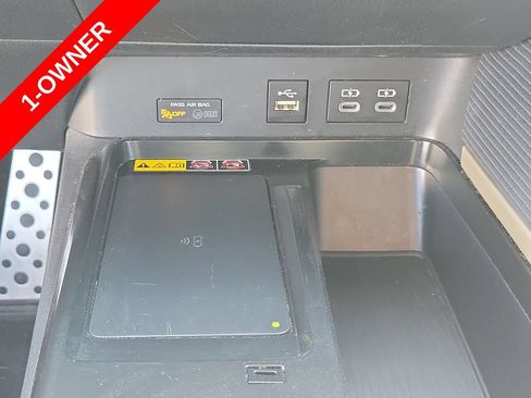Used 2025 Toyota Camry SE FWD image 32