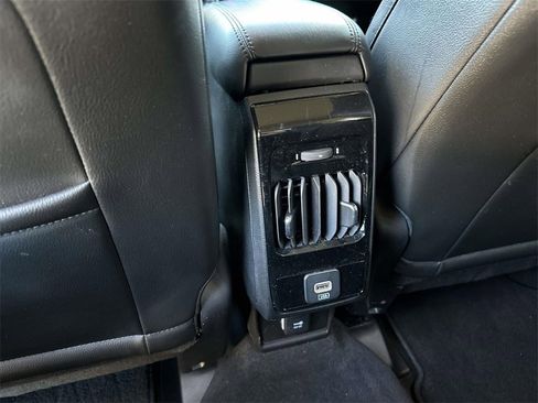 Used 2022 Jeep Compass Latitude image 13