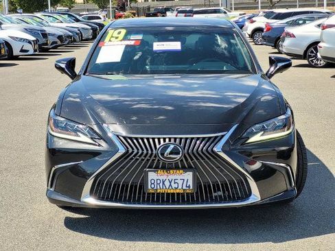 Used 2019 Lexus ES 350 Ultra Luxury FWD image 2