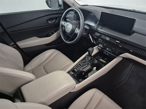 Used 2025 Honda Accord EX-L image 31