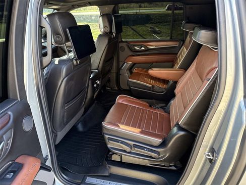 Used 2024 GMC Yukon XL Denali Ultimate image 19