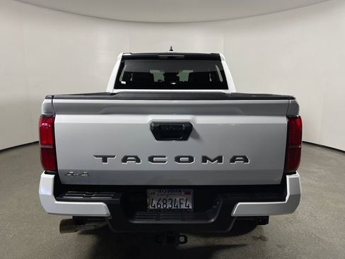 Certified 2025 Toyota Tacoma SR5 image 4