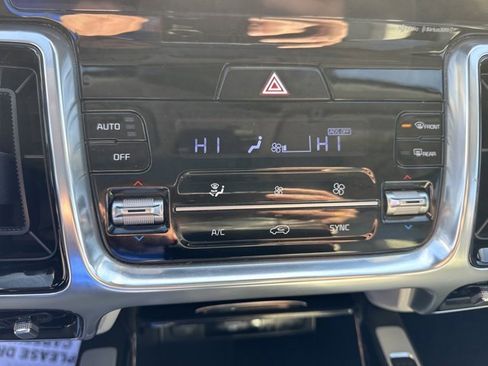 Used 2023 Kia Sorento SX image 24