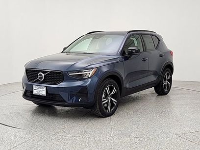 New 2026 Volvo XC40 B5 Core w/ Climate Package