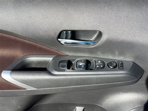 Used 2021 Nissan Kicks SR w/ Interior Electronics Package image 20