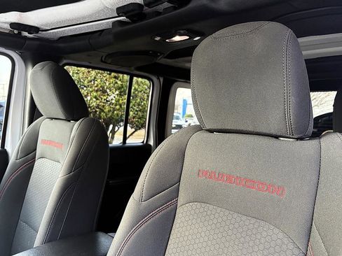 Used 2018 Jeep Wrangler Unlimited Rubicon image 17