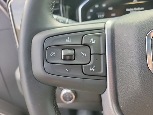 Used 2025 GMC Sierra 1500 SLT image 19