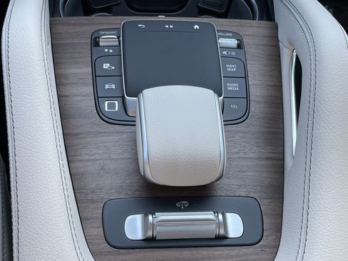 New 2026 Mercedes-Benz GLS 580 4MATIC image 33