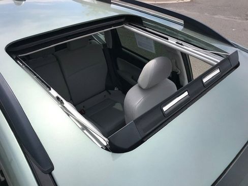 Used 2018 Subaru Forester 2.5i Premium w/ All-Weather Package image 9