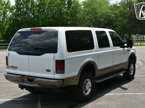 Used 2005 Ford Excursion Eddie Bauer image 20