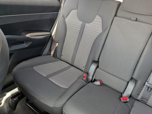 Certified 2022 Kia Sorento LX AWD/4WD image 12