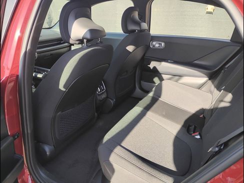 New 2025 Hyundai Ioniq 6 SE RWD image 17
