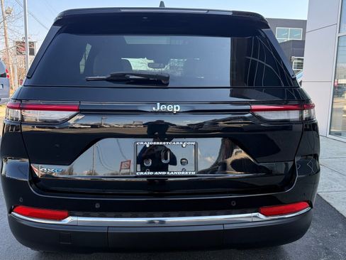 Used 2023 Jeep Grand Cherokee 4WD 4xe image 11