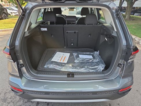 Used 2025 Volkswagen Taos S image 27