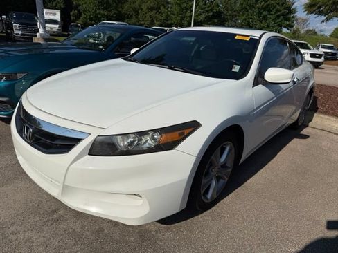 Used 2011 Honda Accord EX-L image 9
