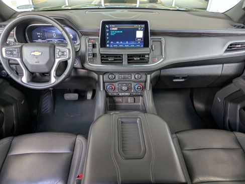 Used 2024 Chevrolet Tahoe LT RWD image 17