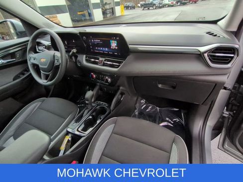 Used 2026 Chevrolet TrailBlazer LT AWD/4WD image 28