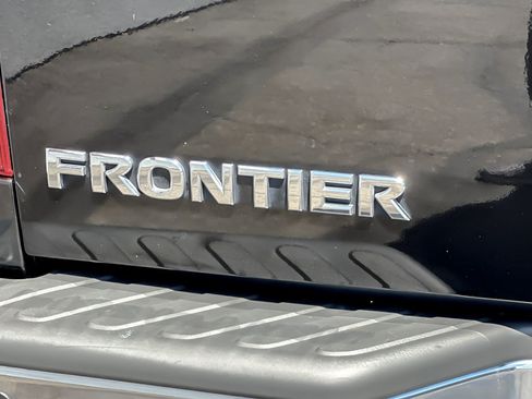 Used 2016 Nissan Frontier SV w/ SV Value Truck Package RWD image 24