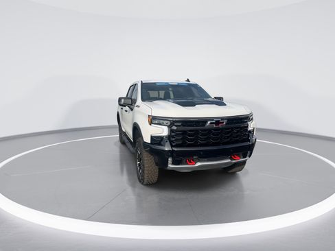 Certified 2025 Chevrolet Silverado 1500 ZR2 w/ Technology Package image 3