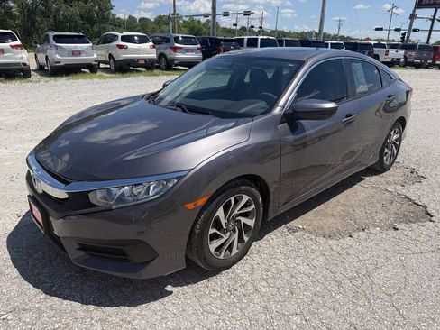 Used 2018 Honda Civic EX image 7