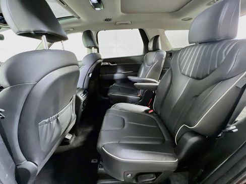 Used 2023 Hyundai Palisade Limited w/ Winter Package AWD/4WD image 26