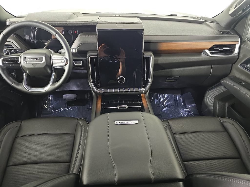 Used 2026 GMC Yukon XL Denali AWD/4WD image 9