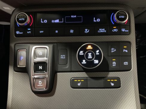 Used 2025 Hyundai Palisade SEL AWD/4WD image 16