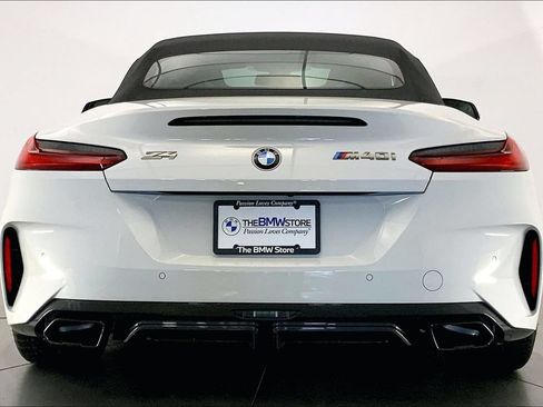 Used 2023 BMW Z4 M40i w/ Premium Package RWD image 3