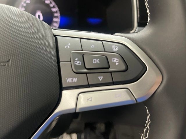 New 2027 Volkswagen Taos SE AWD/4WD image 17