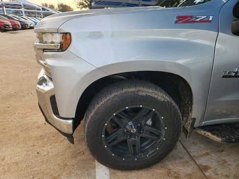 Used 2019 Chevrolet Silverado 1500 LT w/ Texas Edition image 4