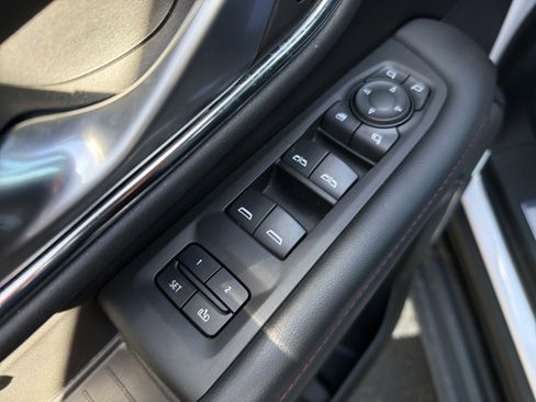 Used 2022 Chevrolet Tahoe RST w/ Luxury Package image 15