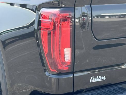 Used 2019 GMC Sierra 1500 SLT w/ SLT Premium Plus Package AWD/4WD image 6