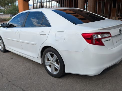 Used 2012 Toyota Camry SE image 8