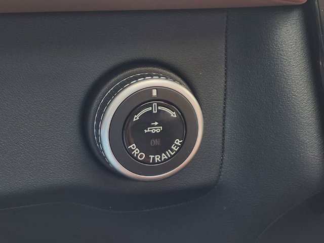 New 2026 Lincoln Navigator Reserve AWD/4WD image 15