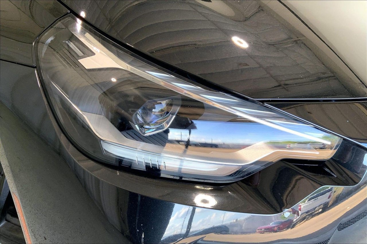 Used 2022 BMW 230i Coupe w/ M Sport Package RWD image 12