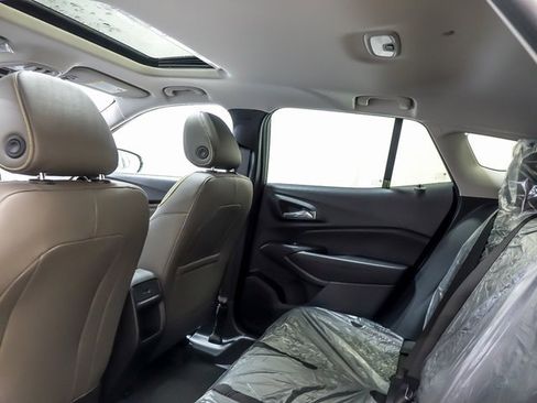 New 2026 Chevrolet Trax ACTIV w/ Sunroof Package image 12