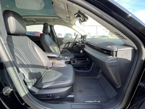 Used 2024 Ford Mustang Mach-E Premium image 25