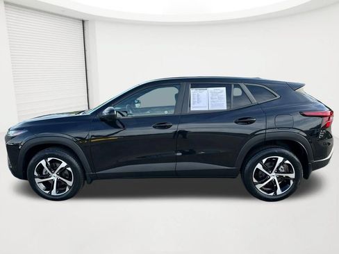 Used 2024 Chevrolet Trax RS FWD image 8