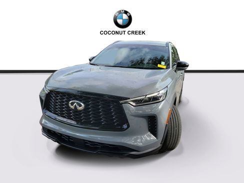 Used 2025 INFINITI QX60 Luxe w/ Black Edition FWD image 3