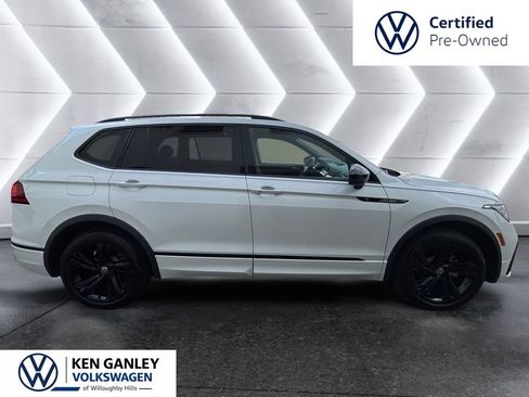 Used 2024 Volkswagen Tiguan SE R-Line AWD/4WD image 6