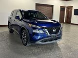 Used 2021 Nissan Rogue SV image 3