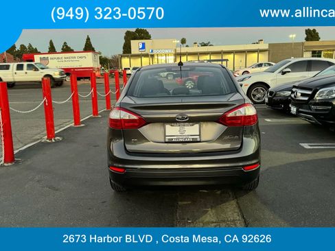 Used 2016 Ford Fiesta SE w/ Cold Weather Package image 5