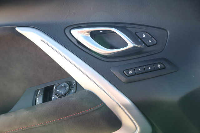 Used 2022 Chevrolet Camaro ZL1 RWD image 16